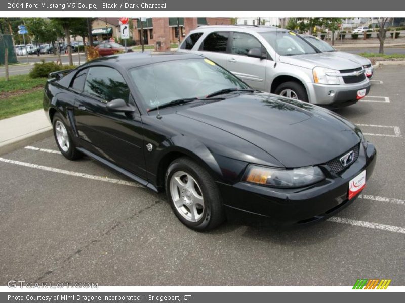 Black / Dark Charcoal 2004 Ford Mustang V6 Coupe