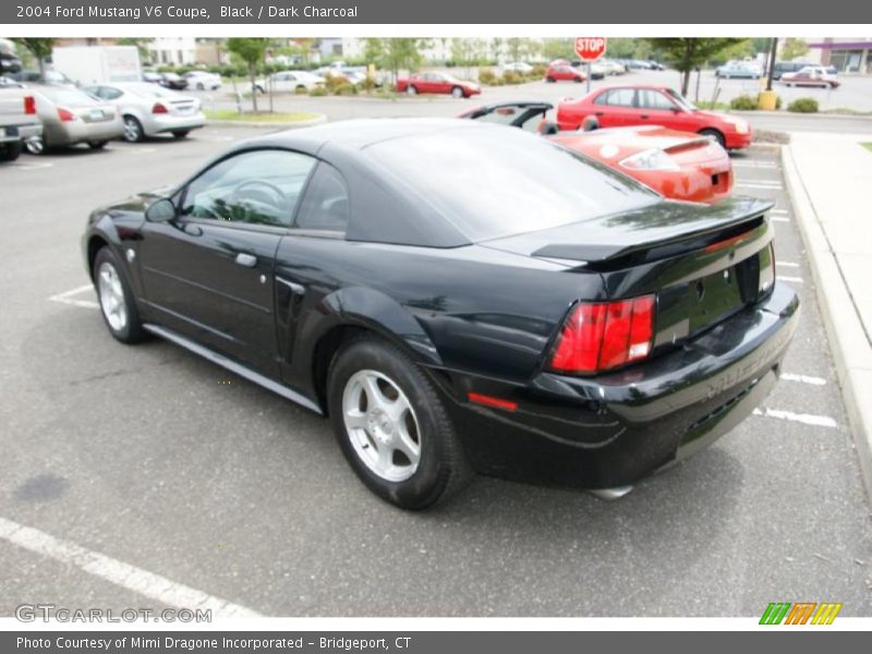 Black / Dark Charcoal 2004 Ford Mustang V6 Coupe