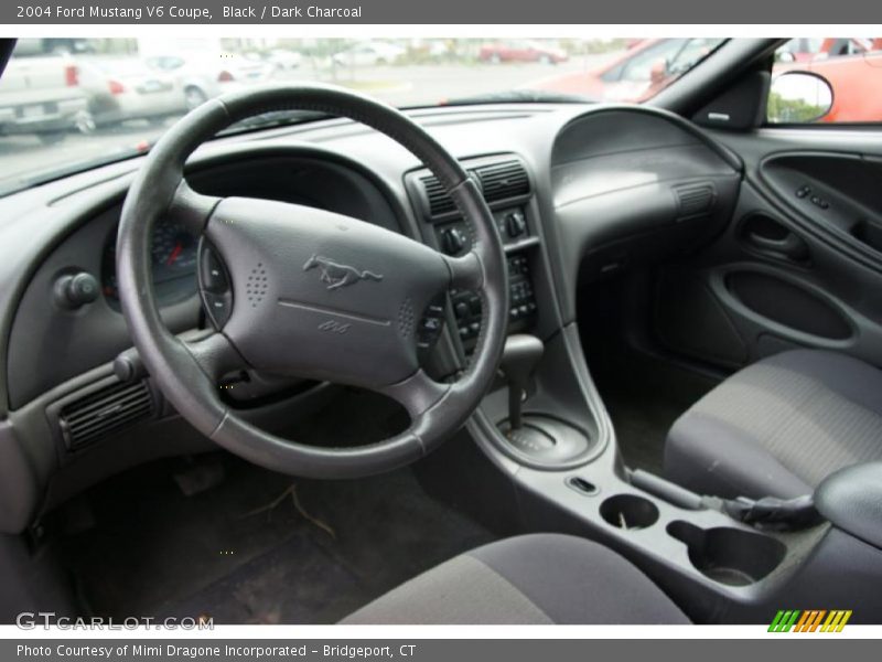 Black / Dark Charcoal 2004 Ford Mustang V6 Coupe