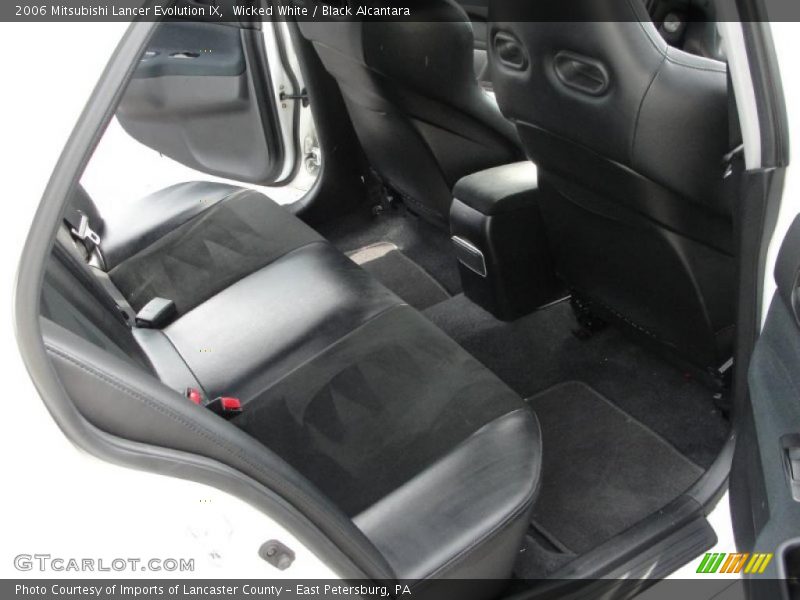 Wicked White / Black Alcantara 2006 Mitsubishi Lancer Evolution IX