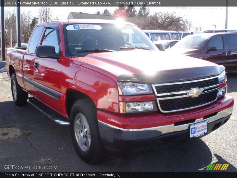 Victory Red / Dark Charcoal 2007 Chevrolet Silverado 1500 Classic LT Extended Cab 4x4