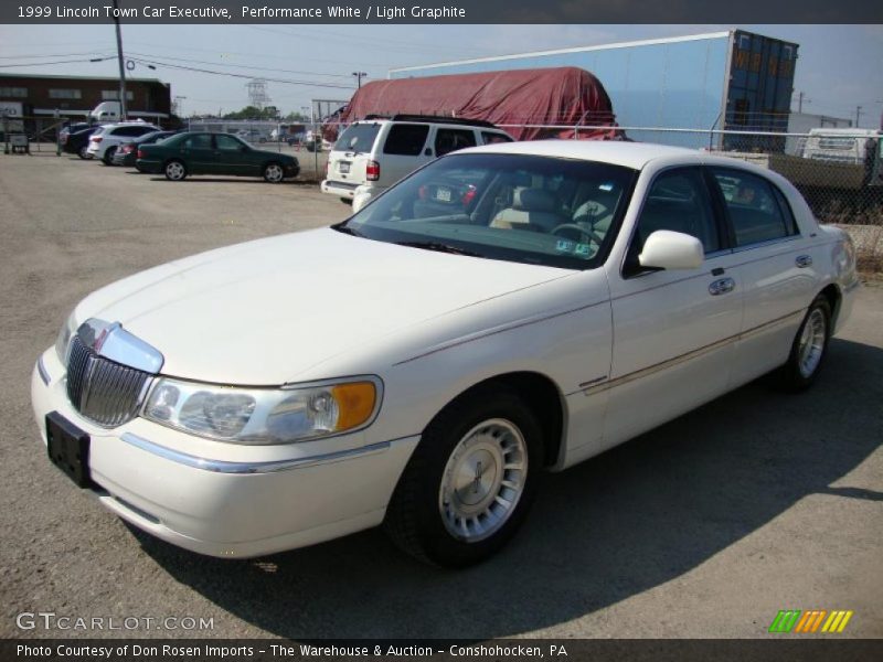 Performance White / Light Graphite 1999 Lincoln Town Car Executive