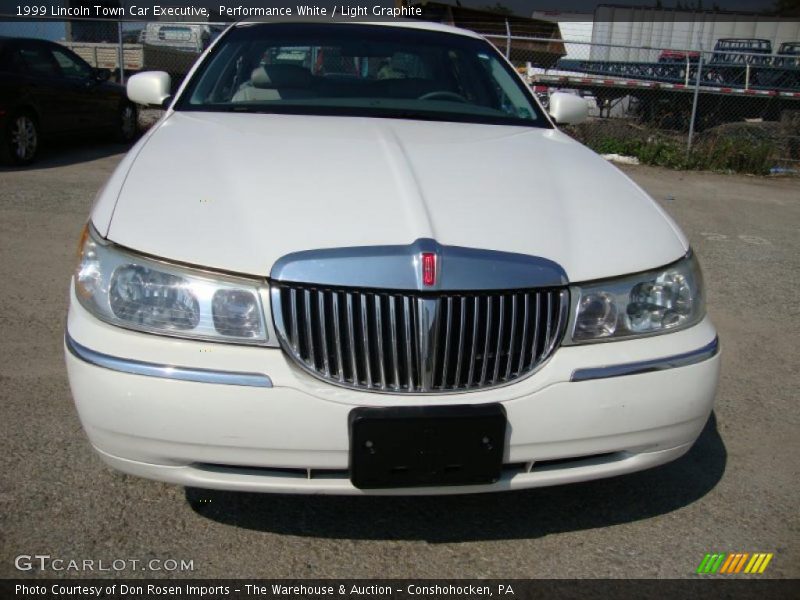 Performance White / Light Graphite 1999 Lincoln Town Car Executive