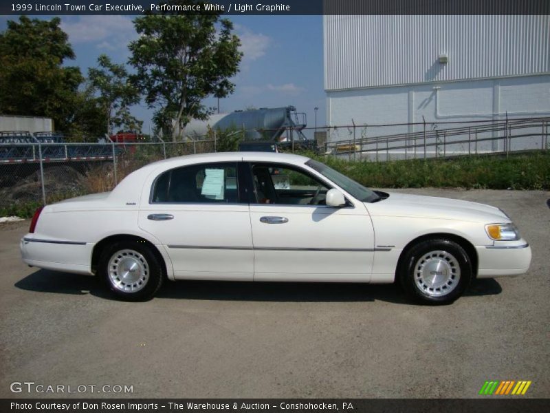 Performance White / Light Graphite 1999 Lincoln Town Car Executive