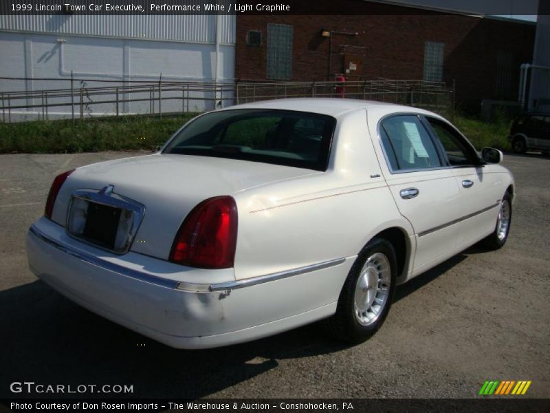 Performance White / Light Graphite 1999 Lincoln Town Car Executive