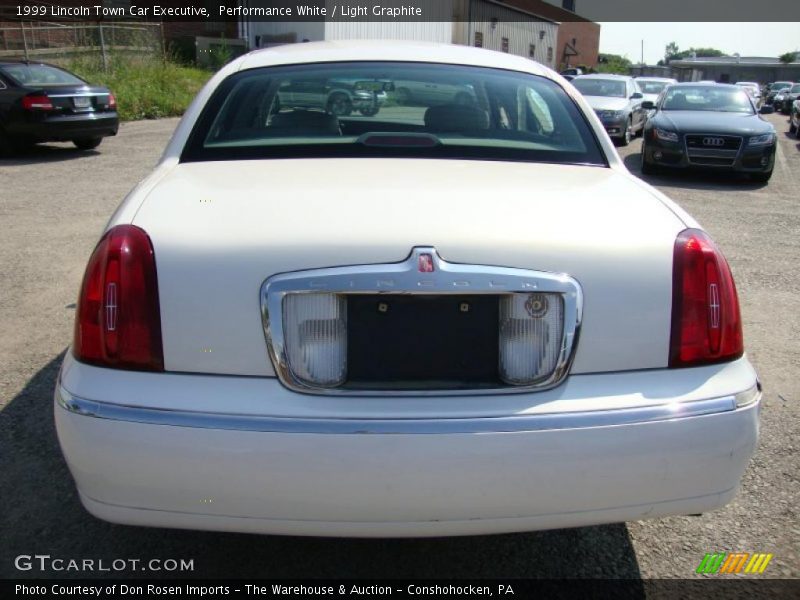 Performance White / Light Graphite 1999 Lincoln Town Car Executive