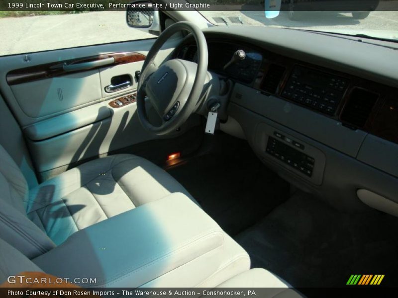 Performance White / Light Graphite 1999 Lincoln Town Car Executive
