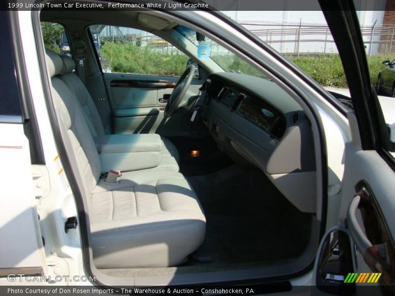 Performance White / Light Graphite 1999 Lincoln Town Car Executive