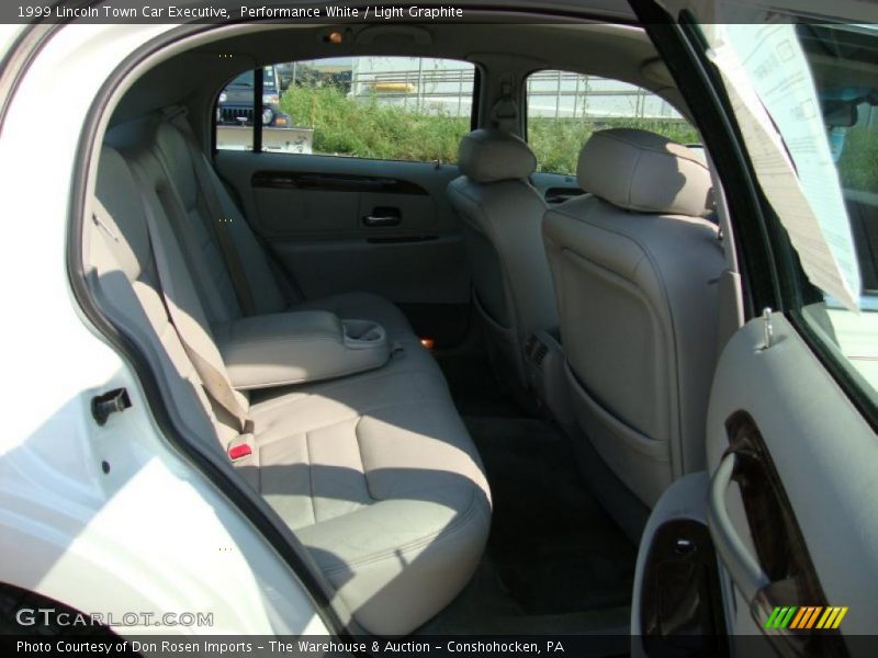 Performance White / Light Graphite 1999 Lincoln Town Car Executive