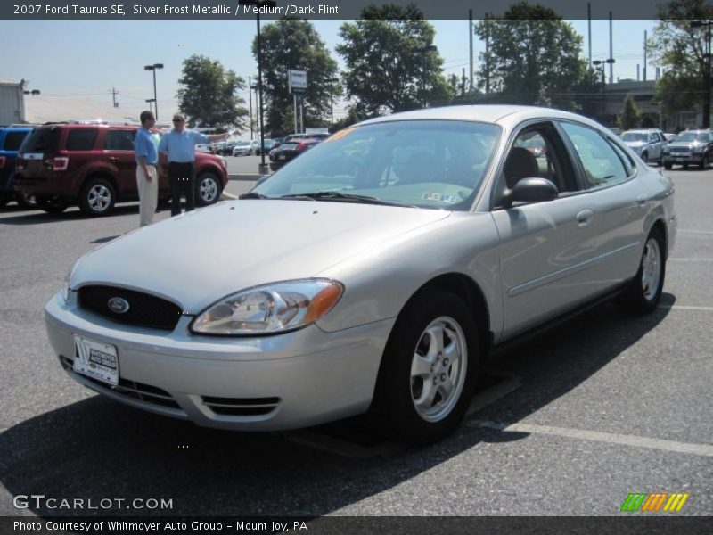 Silver Frost Metallic / Medium/Dark Flint 2007 Ford Taurus SE