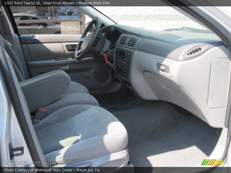 Silver Frost Metallic / Medium/Dark Flint 2007 Ford Taurus SE