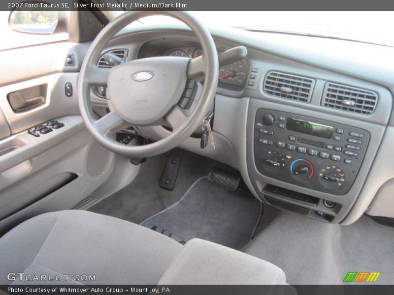 Silver Frost Metallic / Medium/Dark Flint 2007 Ford Taurus SE
