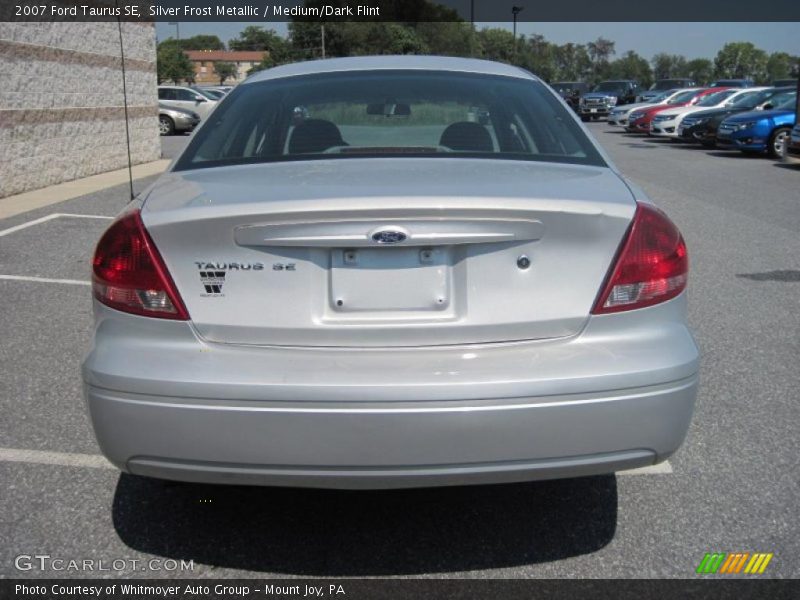 Silver Frost Metallic / Medium/Dark Flint 2007 Ford Taurus SE