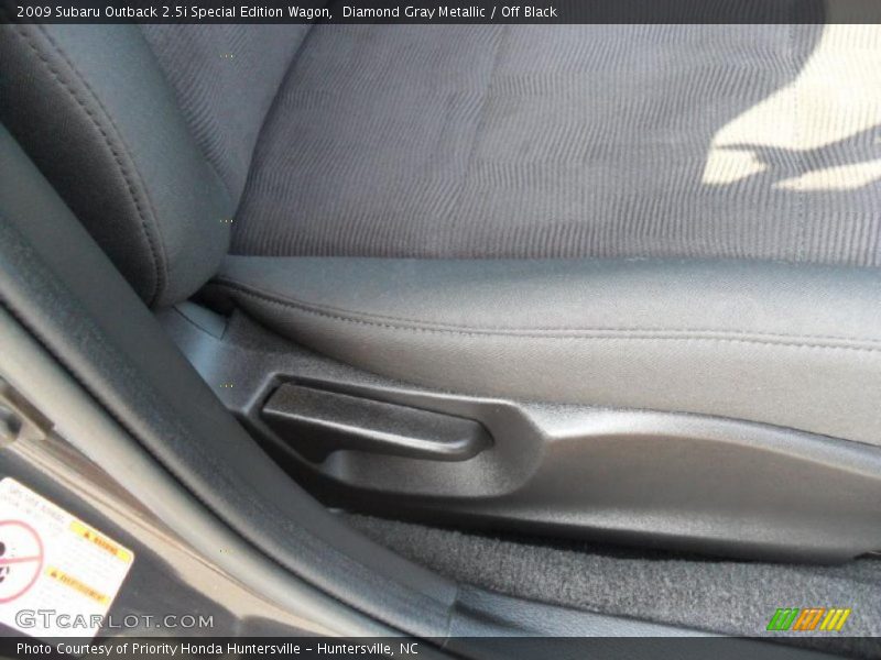 Diamond Gray Metallic / Off Black 2009 Subaru Outback 2.5i Special Edition Wagon