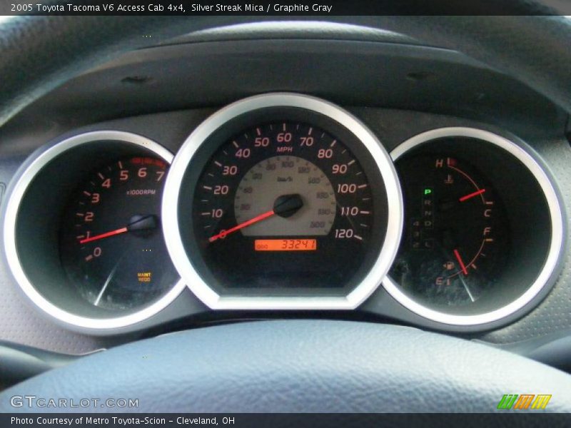 Silver Streak Mica / Graphite Gray 2005 Toyota Tacoma V6 Access Cab 4x4