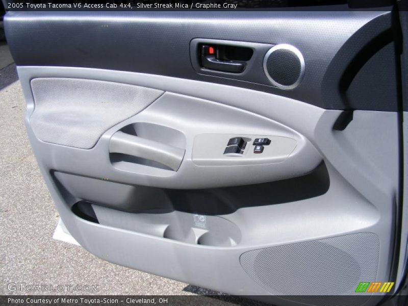 Silver Streak Mica / Graphite Gray 2005 Toyota Tacoma V6 Access Cab 4x4