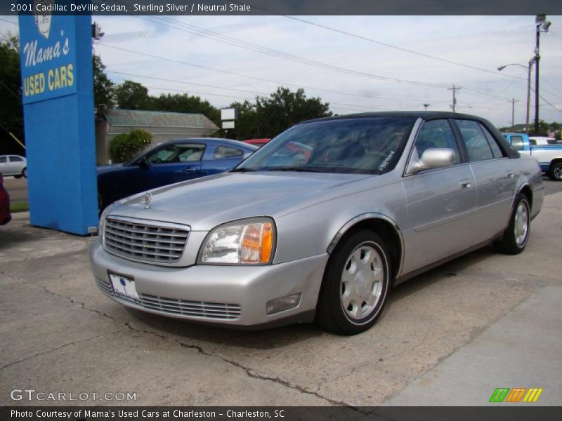 Sterling Silver / Neutral Shale 2001 Cadillac DeVille Sedan