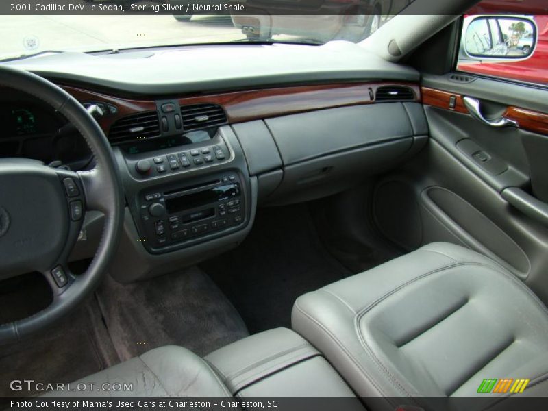 Sterling Silver / Neutral Shale 2001 Cadillac DeVille Sedan