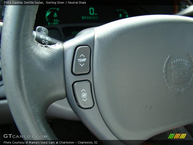 Sterling Silver / Neutral Shale 2001 Cadillac DeVille Sedan