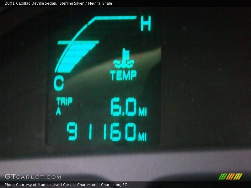Sterling Silver / Neutral Shale 2001 Cadillac DeVille Sedan