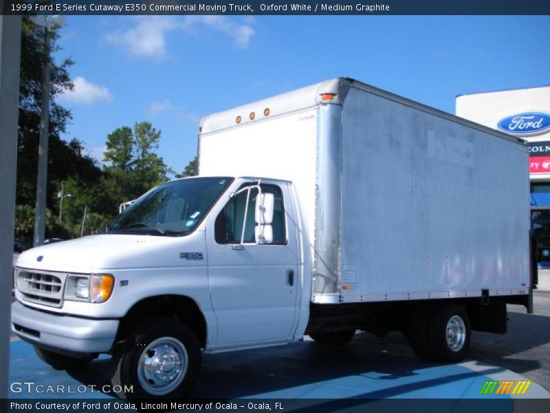Oxford White / Medium Graphite 1999 Ford E Series Cutaway E350 Commercial Moving Truck
