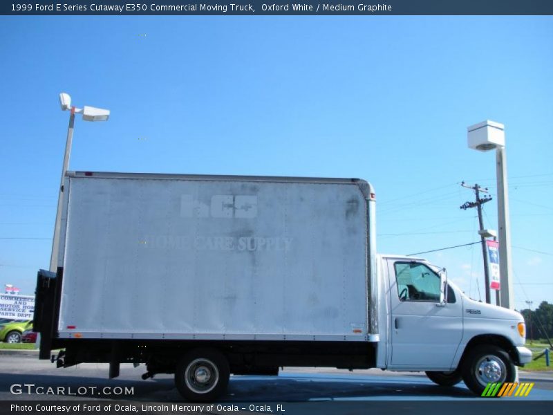 Oxford White / Medium Graphite 1999 Ford E Series Cutaway E350 Commercial Moving Truck