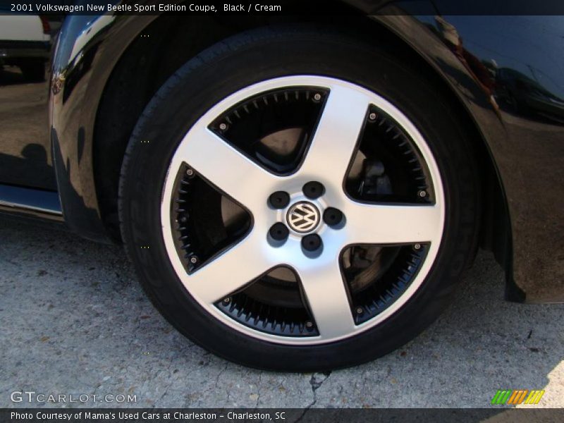 Black / Cream 2001 Volkswagen New Beetle Sport Edition Coupe