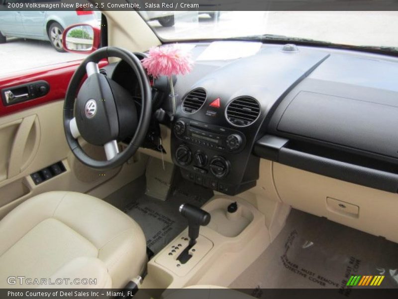 Salsa Red / Cream 2009 Volkswagen New Beetle 2.5 Convertible
