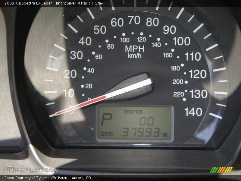 Bright Silver Metallic / Gray 2009 Kia Spectra EX Sedan