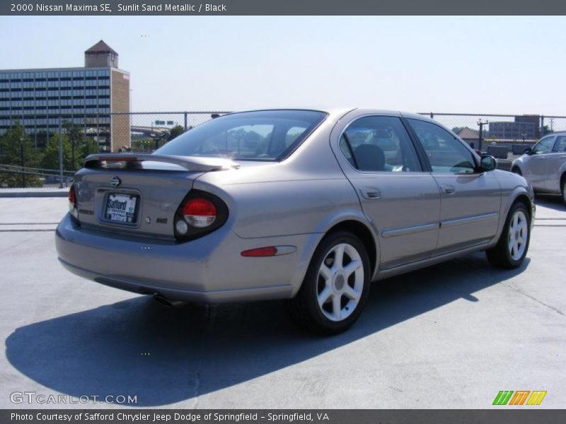 Sunlit Sand Metallic / Black 2000 Nissan Maxima SE