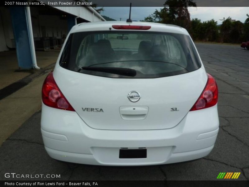 Fresh Powder / Charcoal 2007 Nissan Versa SL