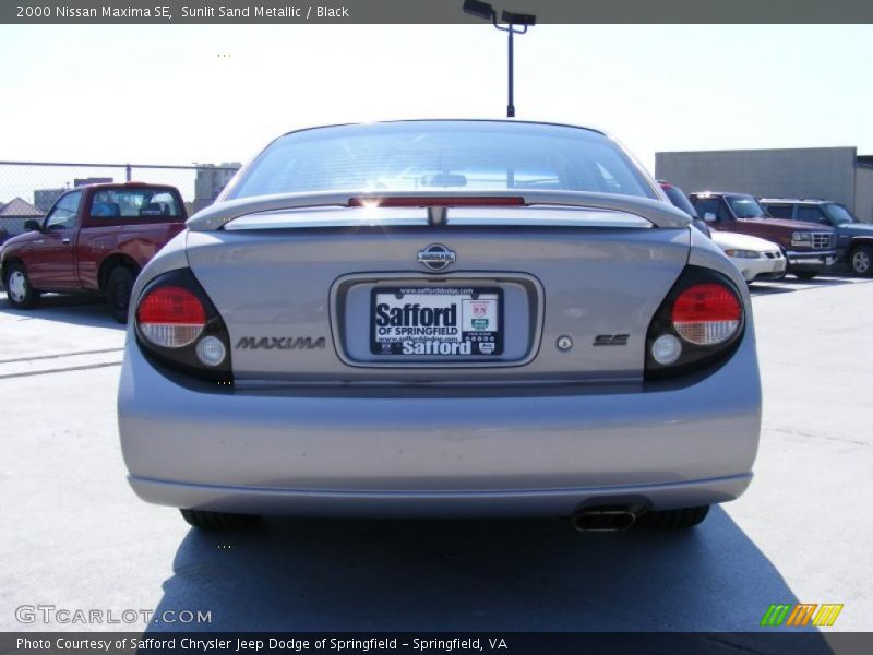 Sunlit Sand Metallic / Black 2000 Nissan Maxima SE