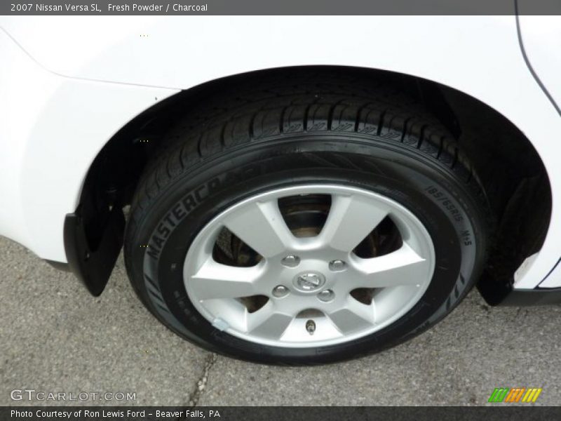 Fresh Powder / Charcoal 2007 Nissan Versa SL