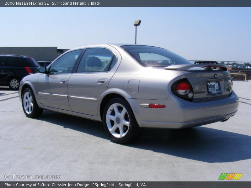 Sunlit Sand Metallic / Black 2000 Nissan Maxima SE