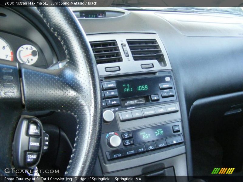 Sunlit Sand Metallic / Black 2000 Nissan Maxima SE