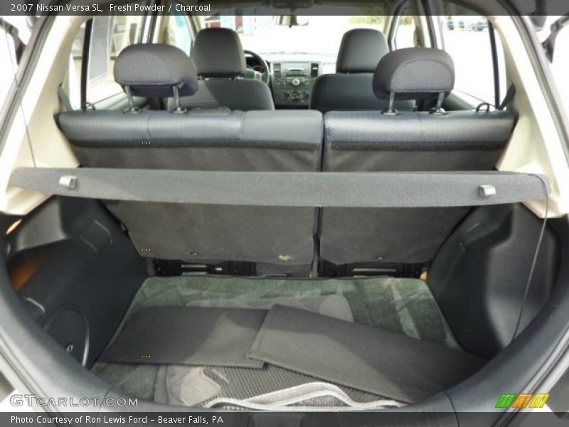 Fresh Powder / Charcoal 2007 Nissan Versa SL