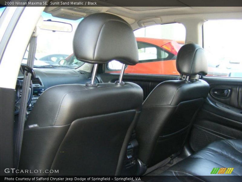 Sunlit Sand Metallic / Black 2000 Nissan Maxima SE