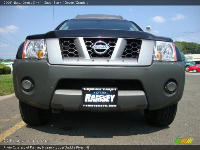 Super Black / Desert/Graphite 2006 Nissan Xterra S 4x4