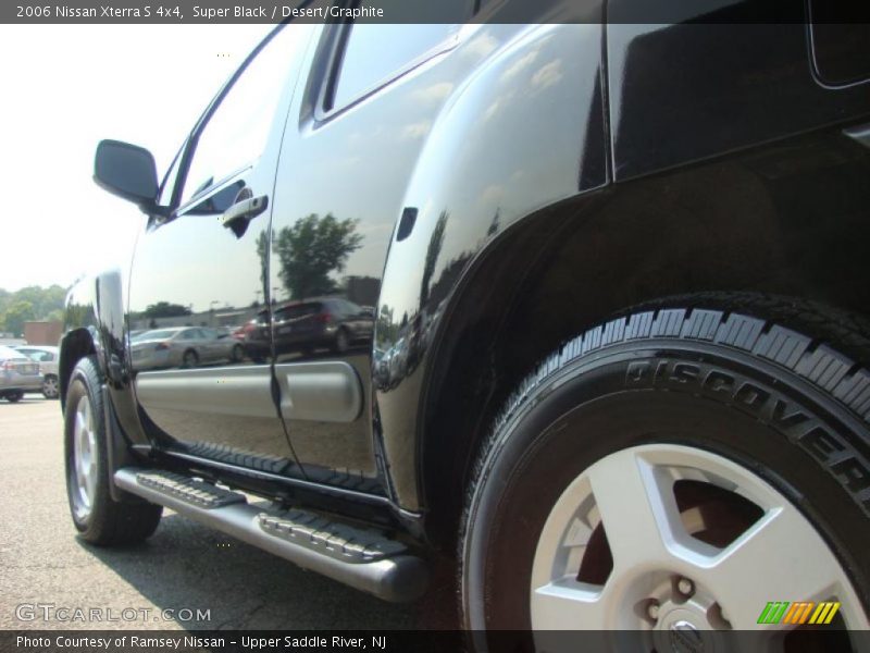 Super Black / Desert/Graphite 2006 Nissan Xterra S 4x4