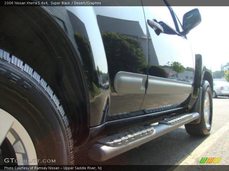 Super Black / Desert/Graphite 2006 Nissan Xterra S 4x4