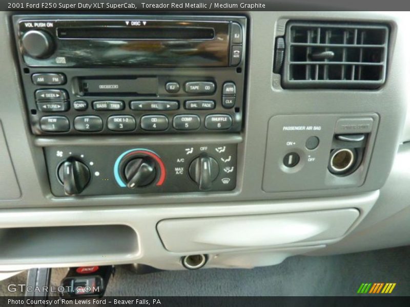 Toreador Red Metallic / Medium Graphite 2001 Ford F250 Super Duty XLT SuperCab