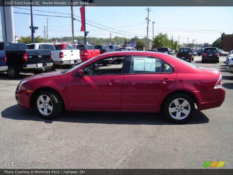 Merlot Metallic / Light Stone 2007 Ford Fusion SE
