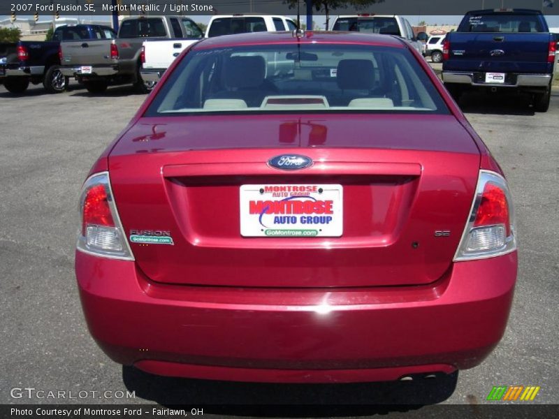 Merlot Metallic / Light Stone 2007 Ford Fusion SE