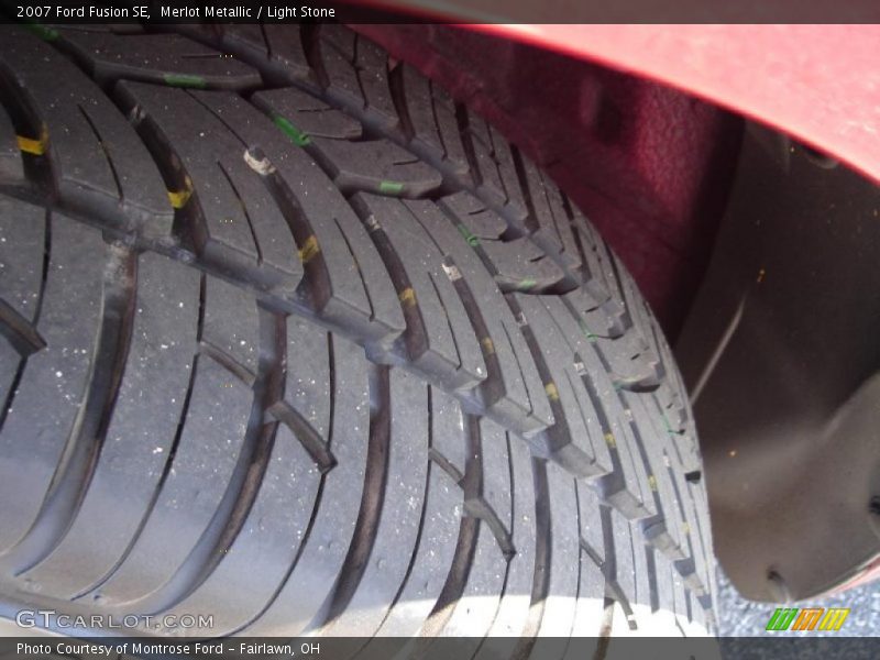 Merlot Metallic / Light Stone 2007 Ford Fusion SE