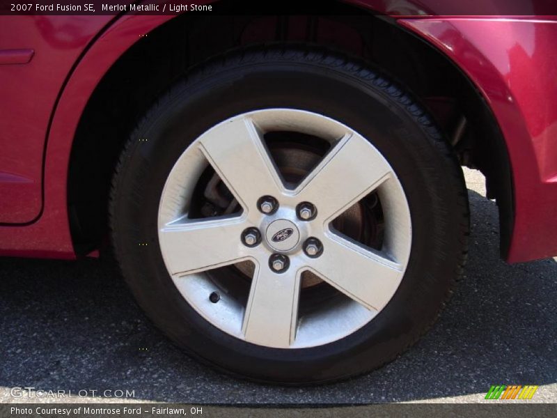 Merlot Metallic / Light Stone 2007 Ford Fusion SE