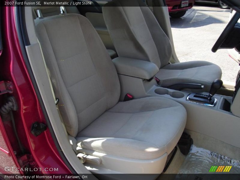 Merlot Metallic / Light Stone 2007 Ford Fusion SE