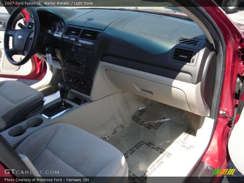Merlot Metallic / Light Stone 2007 Ford Fusion SE