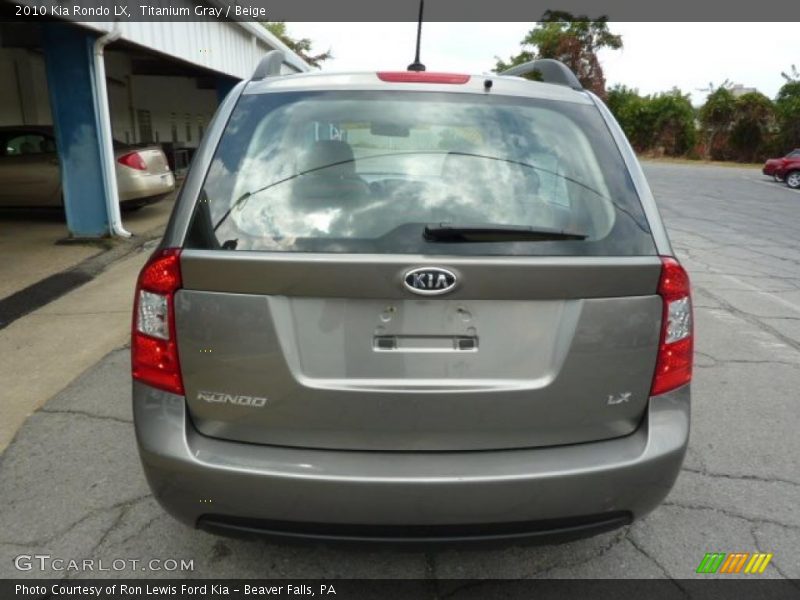 Titanium Gray / Beige 2010 Kia Rondo LX