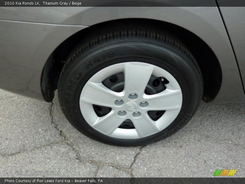Titanium Gray / Beige 2010 Kia Rondo LX