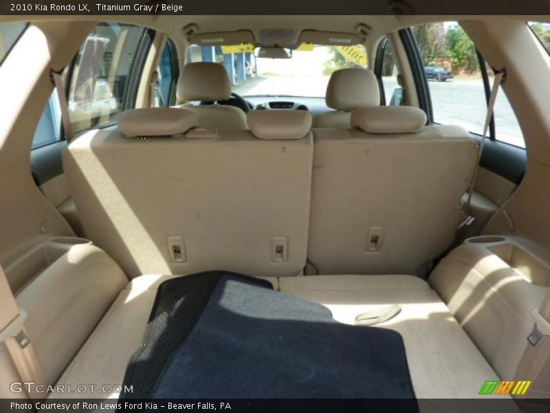 Titanium Gray / Beige 2010 Kia Rondo LX